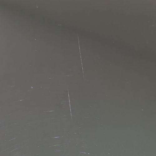 光の加減で見える傷跡の例 2