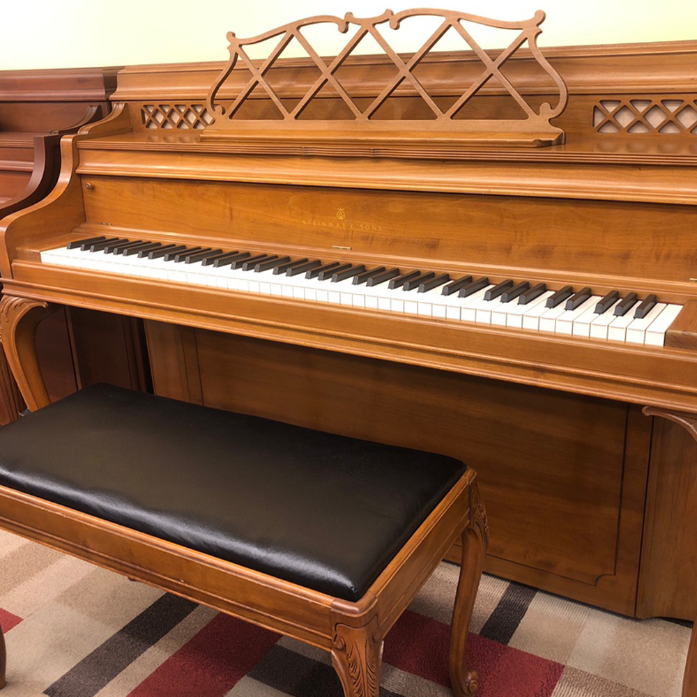 steinway_model100.jpg