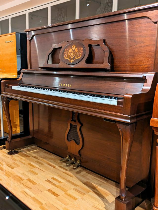 YAMAHA ピアノ椅子　アメリカンウォルナット 中古 YAMAHA 純正背付き椅子 | 中古ピアノ | 販売価格 | ムサシ楽器