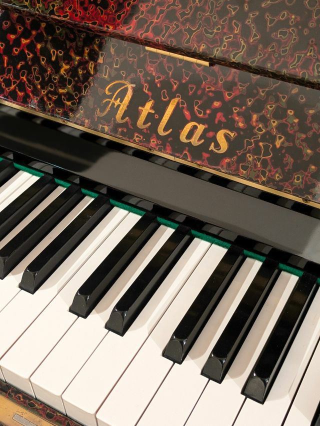 ATLAS（アトラス） 津軽 歴史的名作ピアノ 伝統的工芸 唐塗 クラウン 