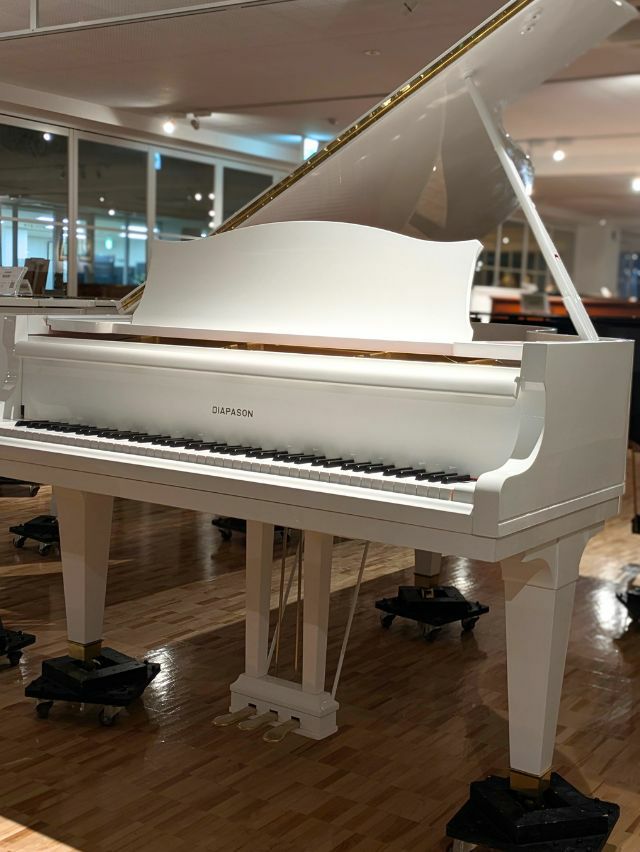DIAPASON(ディアパソン) 183E DIAPASON（ディアパソン） 183E 中古グランドピアノ ホワイト再塗装済