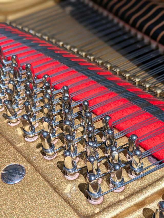 中古グランドピアノ　DIAPASON（ディアパソン）183E　ピン