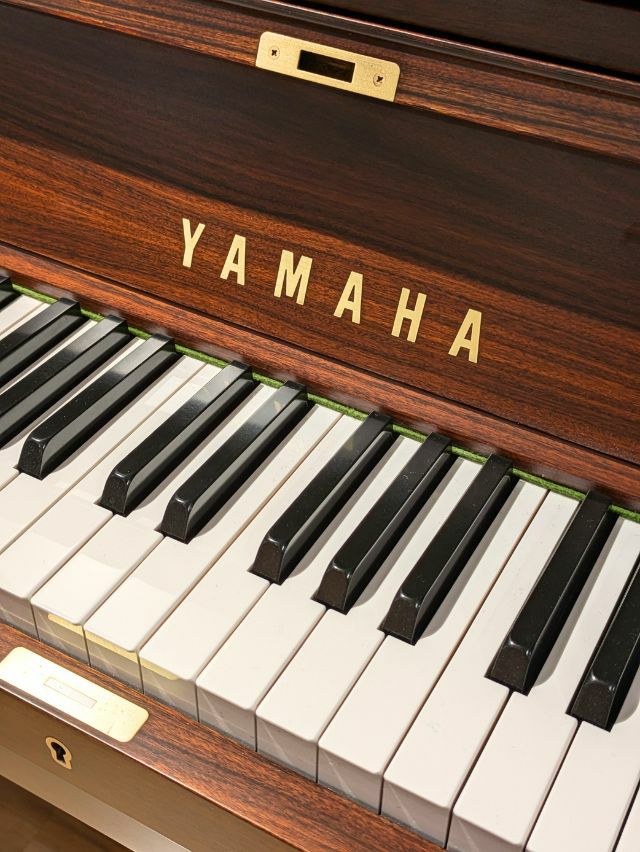 ローズウッドのヤマハ高級シリーズ WX102R YAMAHA（ヤマハ） WX102R 中古ピアノ ヤマハWXシリーズ ローズウッドの