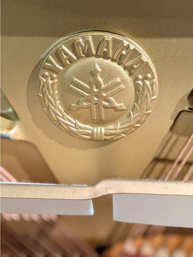 YAMAHA（ヤマハ） UX10A 中古ピアノ 人気のヤマハXシリーズ 外譜面台