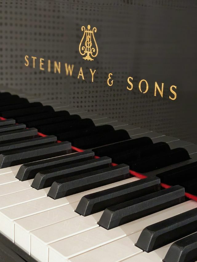 STEINWAY＆SONS（スタインウェイ＆サンズ） L179 中古スタインウェイ