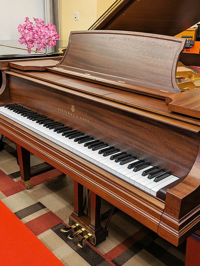 STEINWAY＆SONS（スタインウェイ＆サンズ） M170 中古スタインウェイ