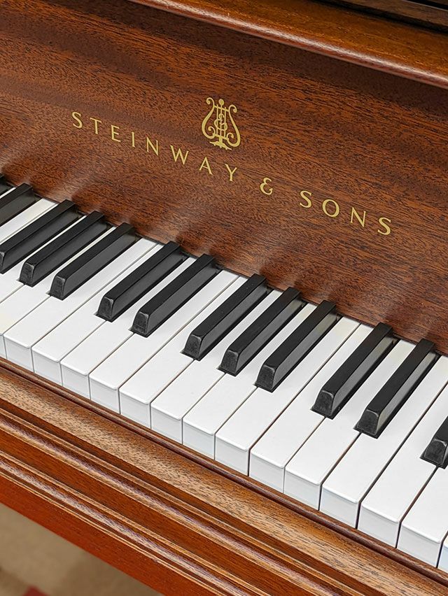 STEINWAY＆SONS（スタインウェイ＆サンズ） M170 中古スタインウェイ