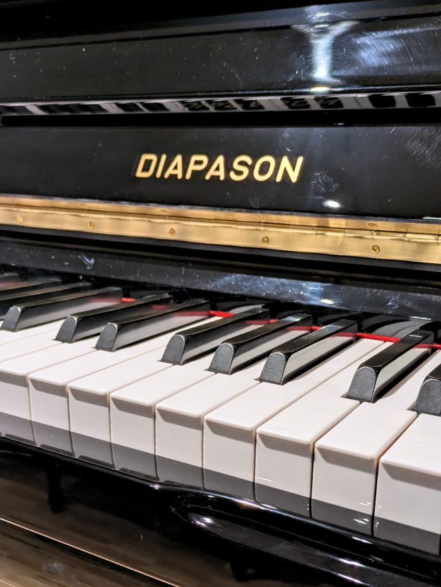 【商談中】ディアパソン アップライトピアノ ディアパソン/DIAPASON グランドピアノ DG183・DG166 アップライト