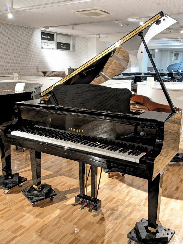ヤマハグランドピアノ現行商品GB1Kの中古ピアノ 中古ピアノ ヤマハ(YAMAHA GB1K) ヤマハ現行小型グランドピアノ