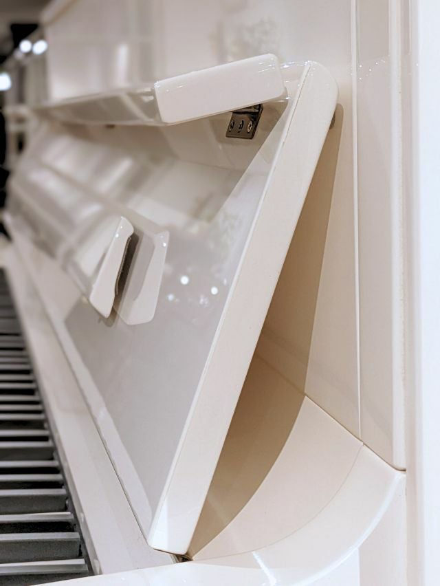 KAWAI（カワイ） K200 中古ピアノ 明るく華やかに彩るホワイトピアノ