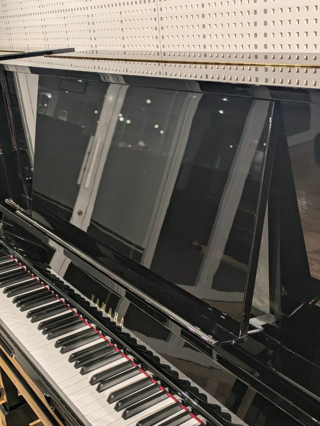 ピアノ ヤマハ高級モデルUX-30BL 中古 人気ヤマハ中古ピアノ「UXシリーズ」より【UX30BL】入荷いたしました