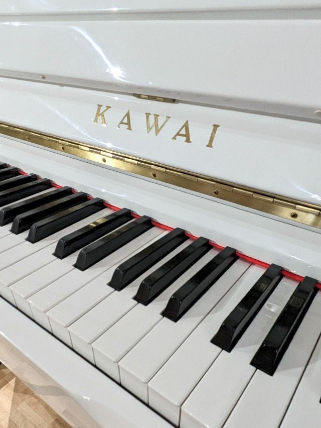 ♬カワイ/ ラグジュアリーなKAWAI LD22WF アップライトピアノ KAWAI（カワイ） LD22WF ホワイト 中古ピアノ ラグジュアリーデザイン