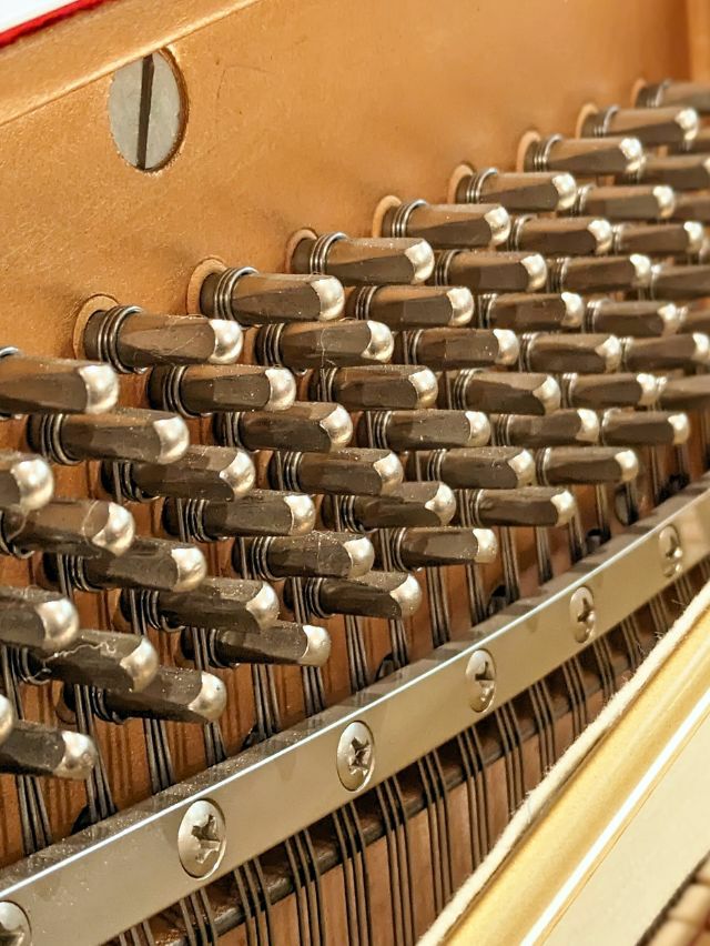 MARCHEN（メルヘン） MS30 中古ピアノ カワイ楽器のアクション搭載
