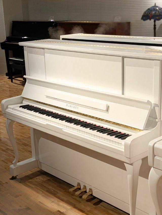 MARCHEN（メルヘン） MS350 中古ピアノ 猫脚がオシャレなホワイト