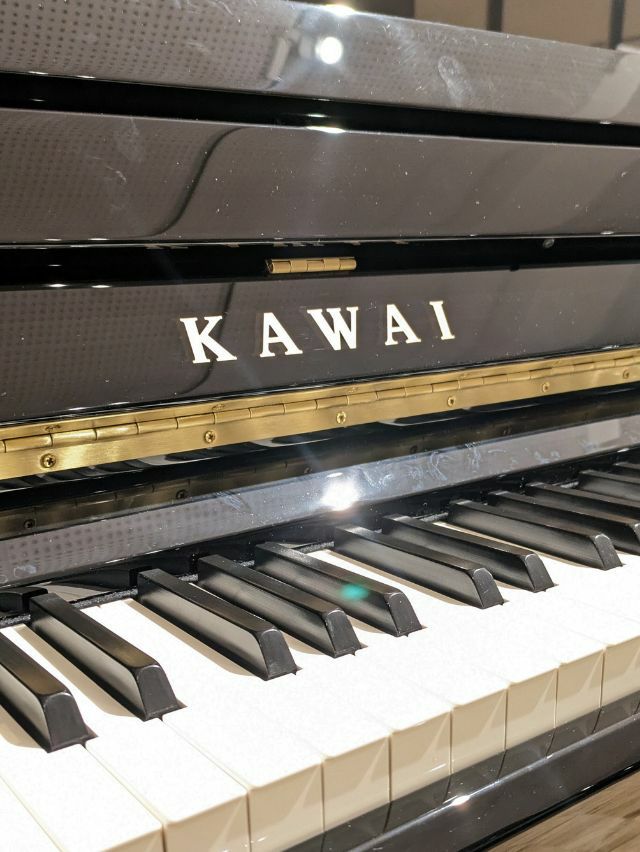 KAWAI（カワイ） C580FRG 中古ピアノ 2023年製 エレガントな装いに高い