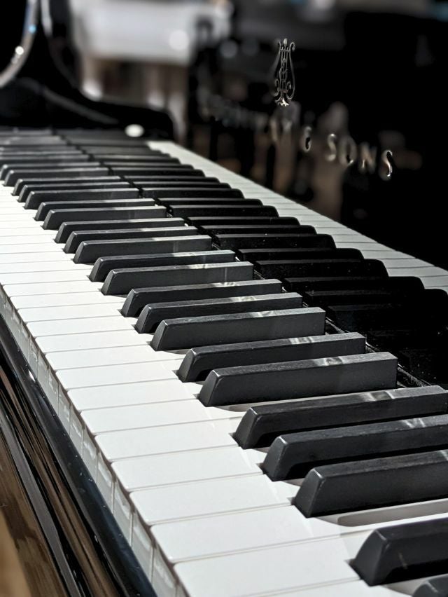 STEINWAY＆SONS（スタインウェイ＆サンズ） M170_JET_NOIR 中古