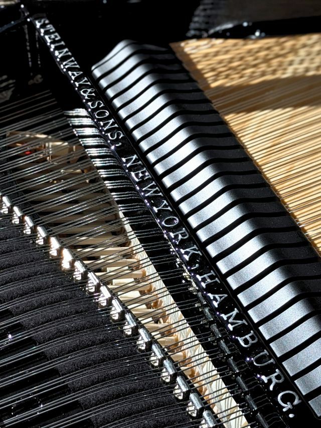 STEINWAY＆SONS（スタインウェイ＆サンズ） M170_JET_NOIR 中古