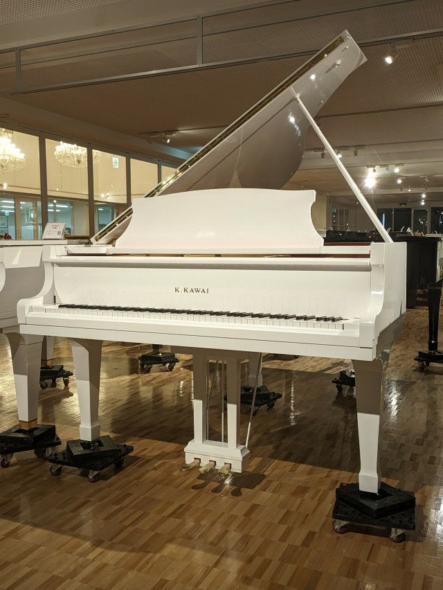 KAWAI（カワイ） KG2D ホワイトピアノ 中古 白いグランドピアノをお