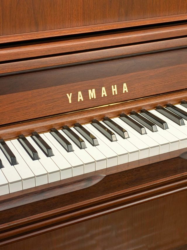 YAMAHA(ヤマハ) UX300Wn 中古ピアノ ハイグレードXシリーズ!木目 YAMAHA(ヤマハ) UX300Wn 中古ピアノ ハイグレードXシリーズ!木目