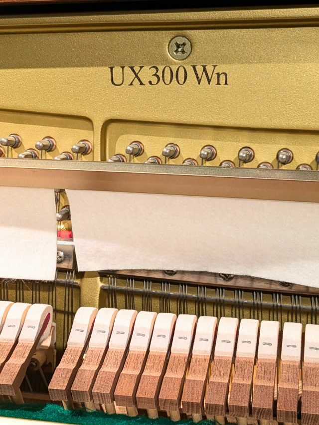 YAMAHA（ヤマハ） UX300Wn 中古ピアノ ハイグレードXシリーズ！木目