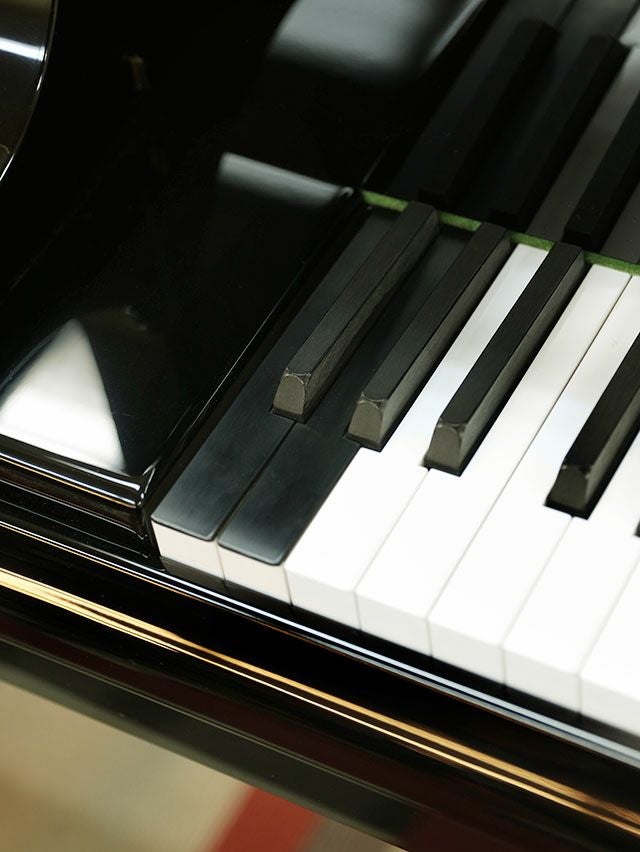 BOSENDORFER（ベーゼンドルファー） 225 中古グランドピアノ 「音楽の