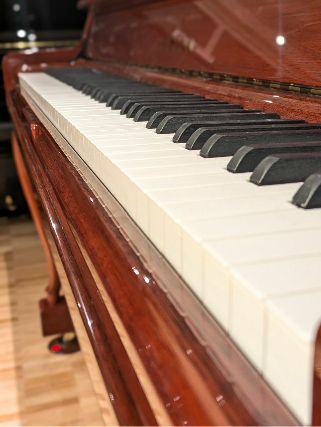 YAMAHA(ヤマハ) YU50MhC ヤマハ木目・猫脚最上級モデル | 中古ピアノ