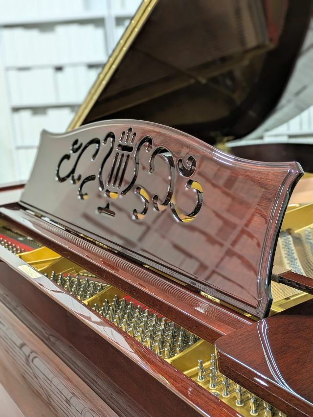 DIAPASON(ディアパソン) D164 中古グランドピアノ 上品な木目艶出し猫