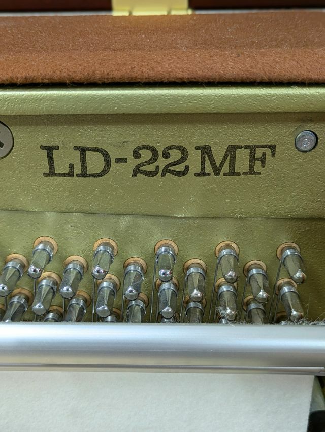 KAWAI（カワイ） LD22MF 中古ピアノ 高いインテリア性と、上質な音色