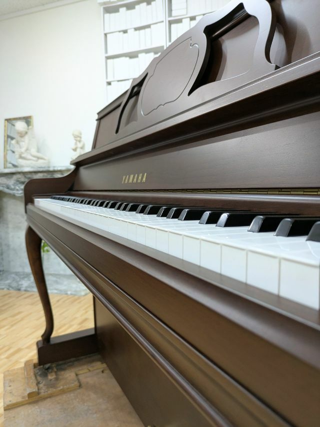 Yamaha YF101W アップライトピアノ 88鍵 椅子付き 株式会社ピアノプラザ | YAMAHA YF101W (6120)