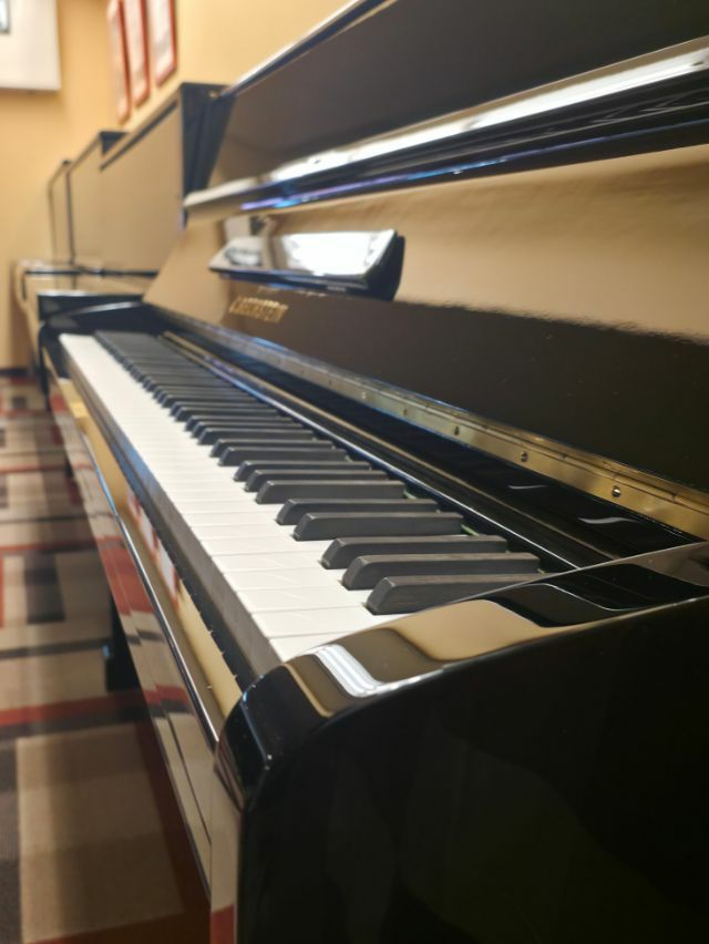 C.BECHSTEIN（ベヒシュタイン） 12a 中古ピアノ 一音一音の輪郭が 