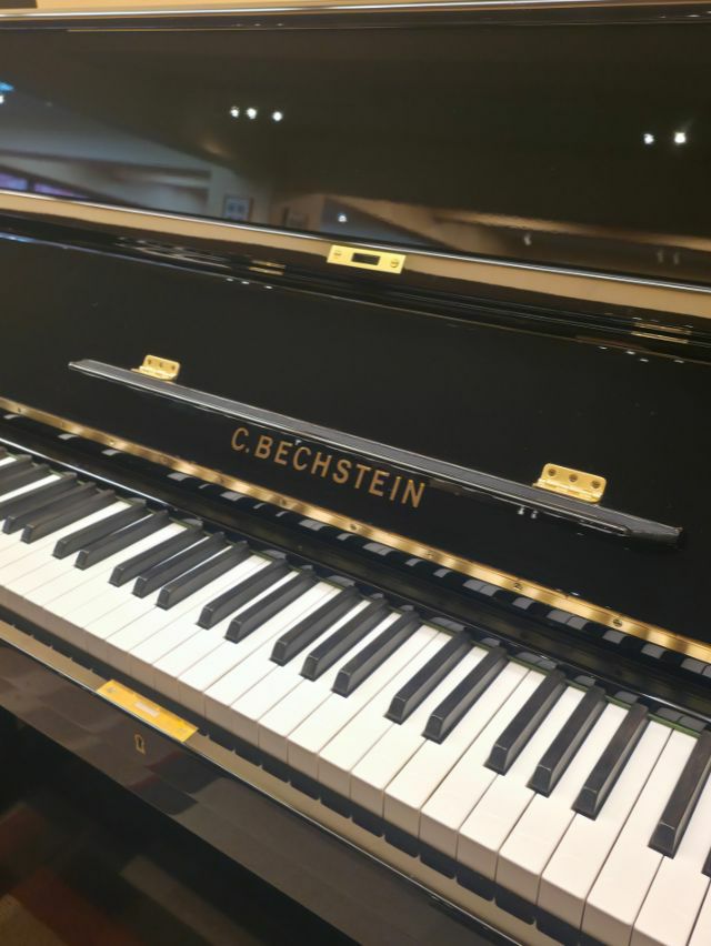 C.BECHSTEIN（ベヒシュタイン） 12a 中古ピアノ 一音一音の輪郭が 