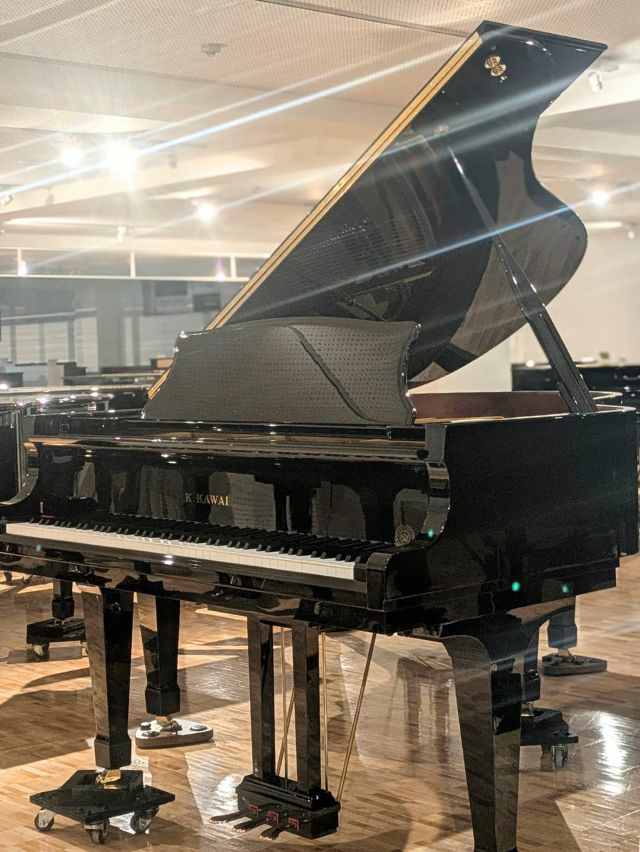 KAWAI(カワイ) RX2G-EU 中古グランドピアノ さらなる進化を遂げた