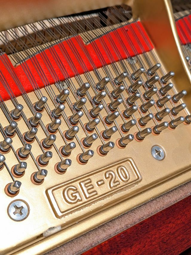 KAWAI（カワイ） GE20 中古グランドピアノ 木目・コンパクトグランド