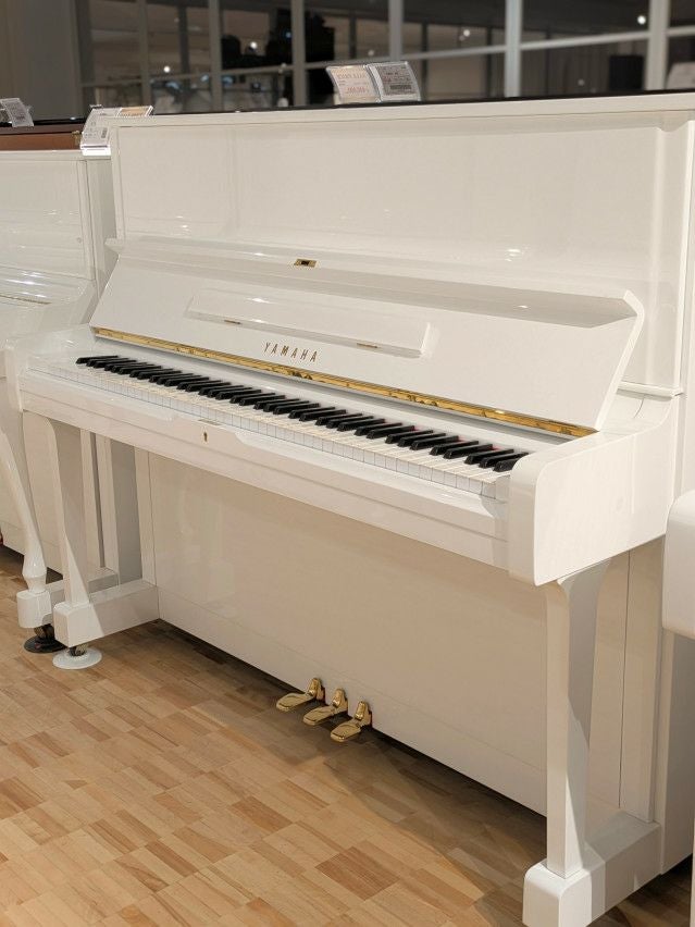 ヤマハ U1H【倉庫在庫～特に良い音のピアノを厳選 / 未整備・現状品渡し】 YAMAHA(ヤマハ) U1H 中古ピアノ まっすぐな音に、やさしい白の装いを