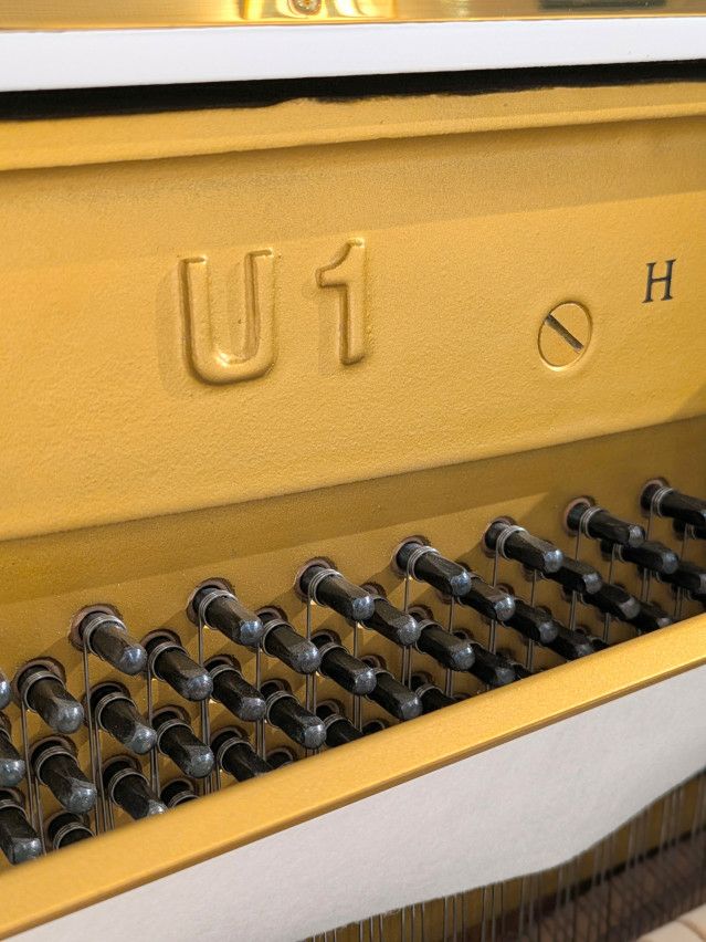 YAMAHA(ヤマハ) U1H 中古ピアノ まっすぐな音に、やさしい白の装いを