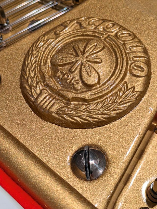 APOLLO(アポロ) A30 中古グランドピアノ 丸みが可愛らしいお手軽な