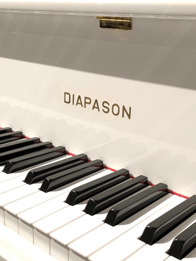 DIAPASON(ディアパソン) 210E 中古グランドピアノ 美しいホワイト DIAPASON(ディアパソン) 210E 中古グランドピアノ 美しいホワイト