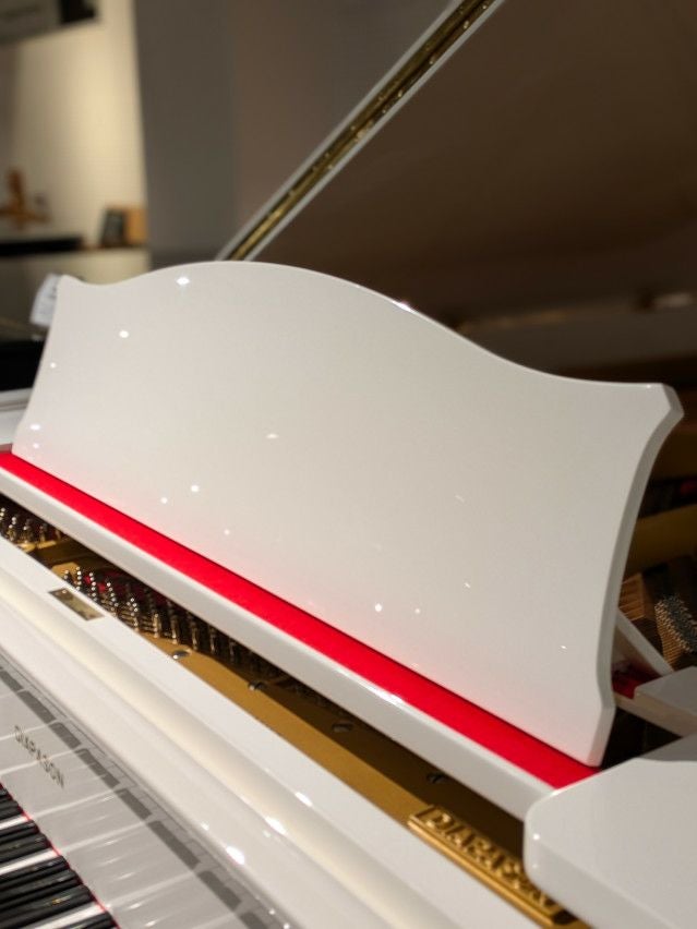 DIAPASON(ディアパソン) 210E 中古グランドピアノ 美しいホワイト