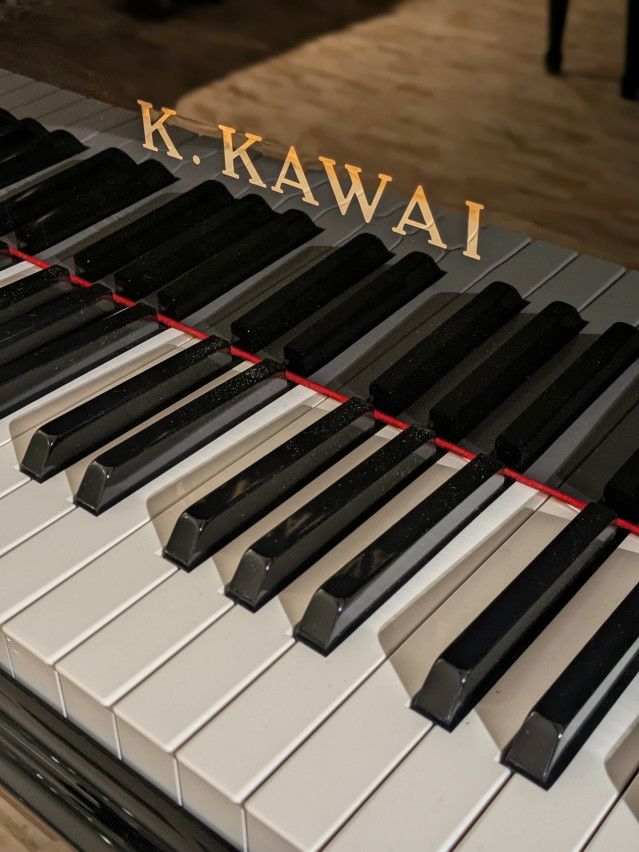 KAWAI(カワイ) RX3-IT 中古グランドピアノ チレーサ響板が生み出す