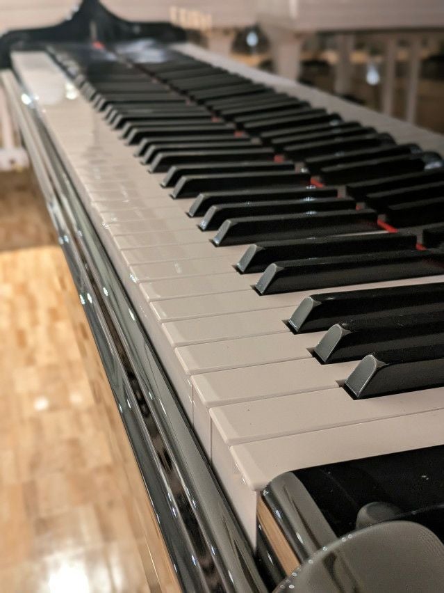 KAWAI(カワイ) RX3-IT 中古グランドピアノ チレーサ響板が生み出す