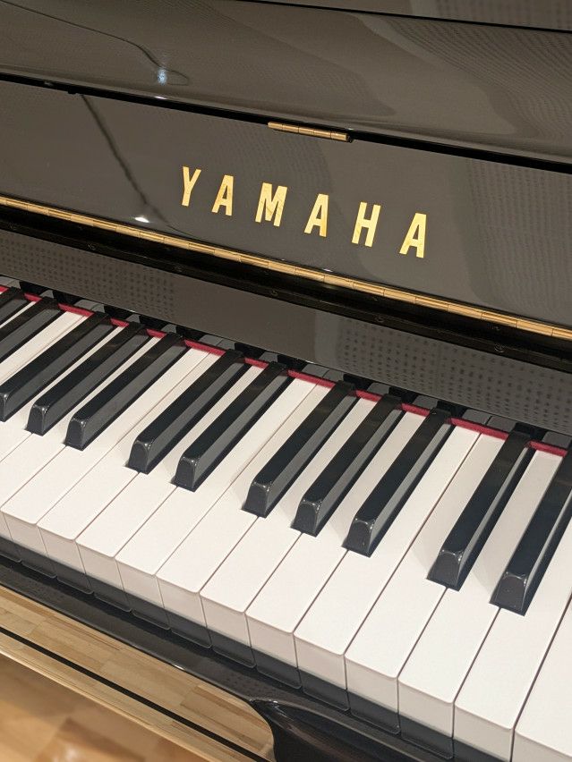 ヤマハ　アップライトピアノ　YU30 YAMAHA 株式会社ピアノプラザ | YAMAHA YU33(6437)