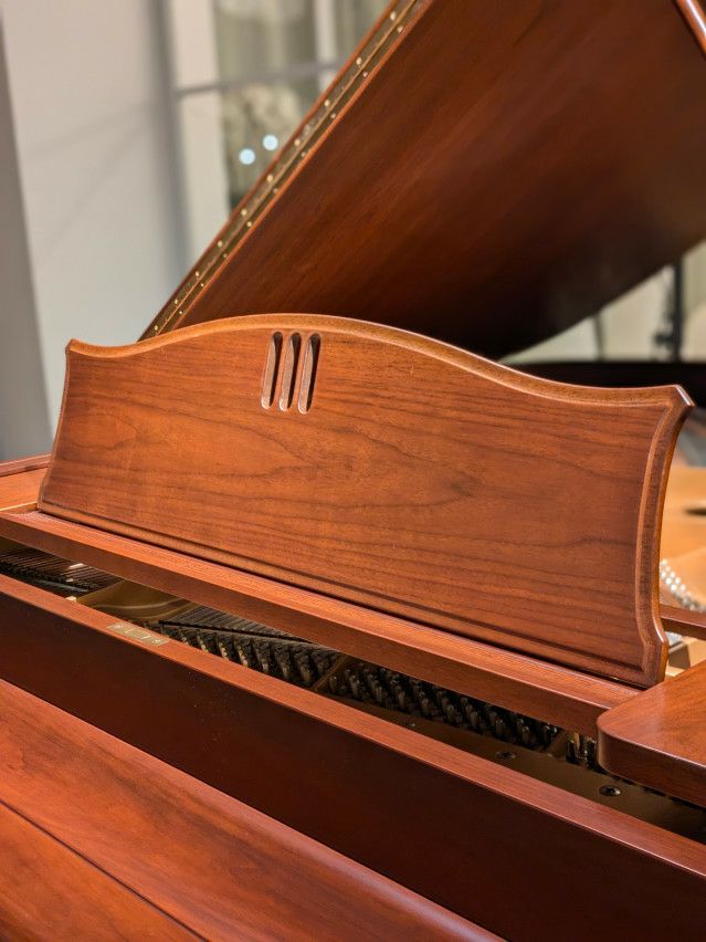 DIAPASON(ディアパソン) D183BG 中古グランドピアノ 重厚な響きと