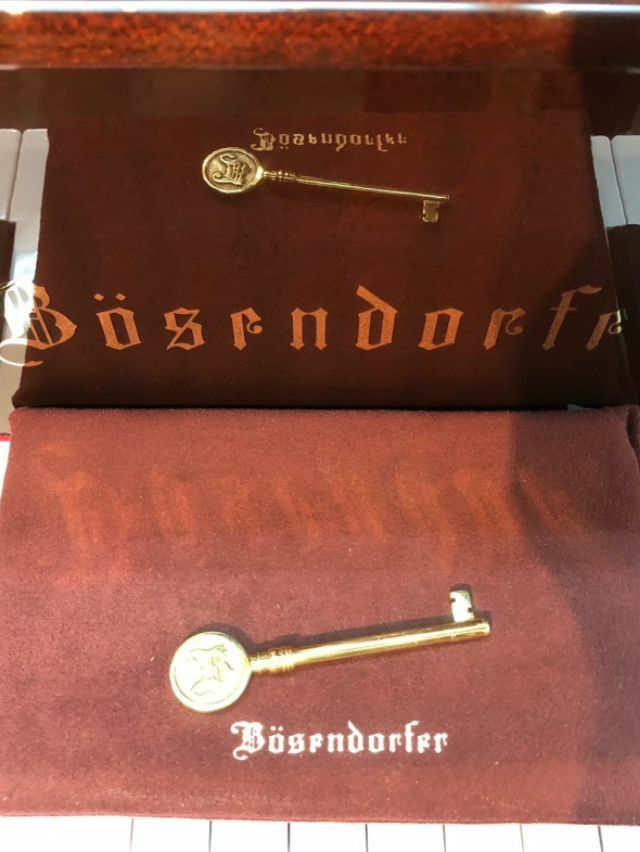 BOSENDORFER（ベーゼンドルファー） 200 中古グランドピアノ 「音楽の
