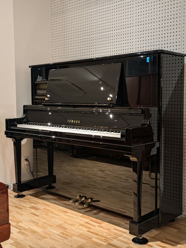 YAMAHA製のUX50Aモデル　アップライトピアノ YAMAHA(ヤマハ) UX50A 中古ピアノ アップライトの域を超えた、重厚なる