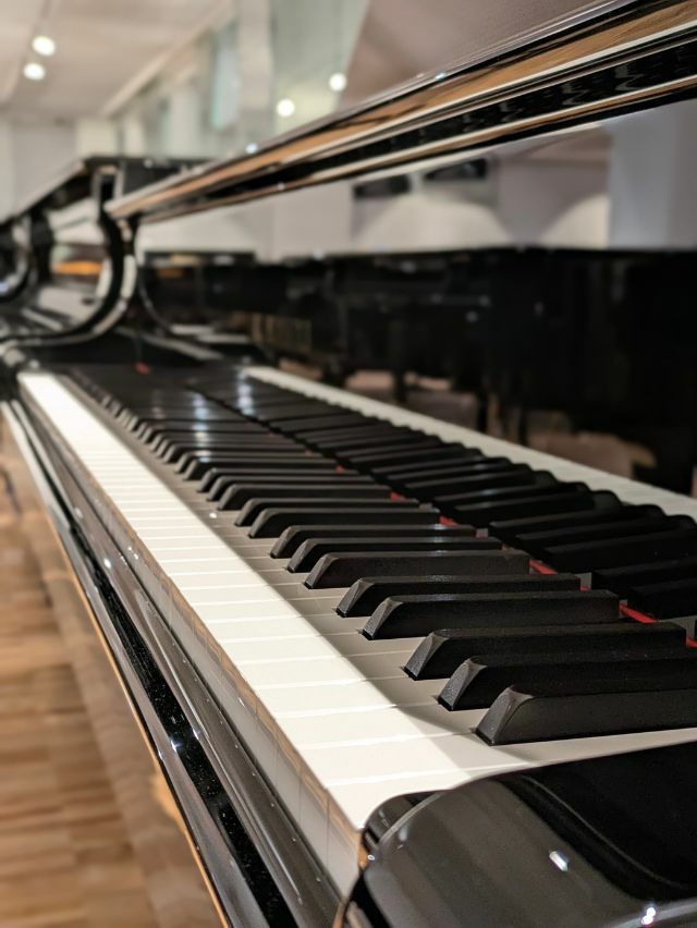 KAWAI(カワイ) R1 中古グランドピアノ SKシリーズと同様に原器工程で 