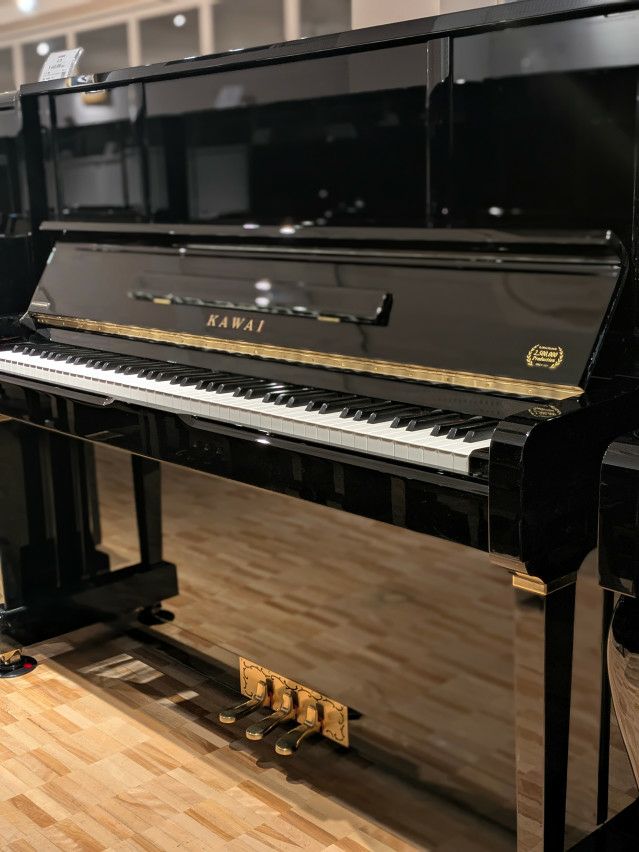 アップライトピアノ　KAWAI K55AE カワイ　製造250万台記念モデル KAWAI(カワイ) K55AE 中古ピアノ 響きに宿る祝福 ― 250万台の歴史が