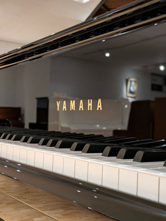 YAMAHA（ヤマハ） Z1B 中古グランドピアノ 6畳の子供部屋にも置ける