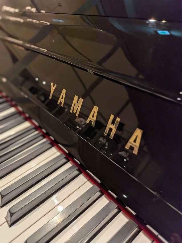 【親和楽器55周年記念　更に55000円引き！】リフレッシュ済み中古ピアノ　エックス支柱採用　安定した響き！ヤマハUX3 YAMAHA ヤマハ UX 名古屋のピアノ専門店 親和楽器
