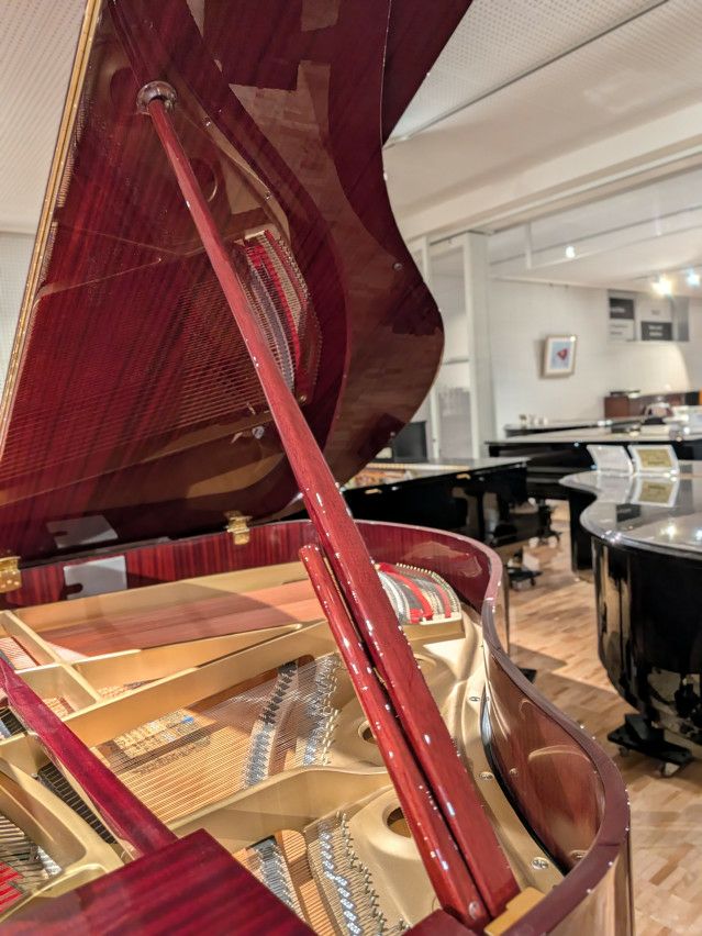KAWAI（カワイ） GE20 中古グランドピアノ 木目・カワイコンパクト