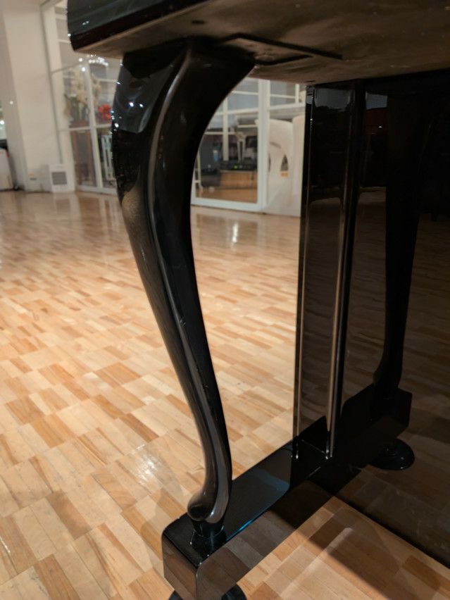 KAWAI（カワイ） DS8E 中古ピアノ 希少カワイDSシリーズ 上品な黒・猫